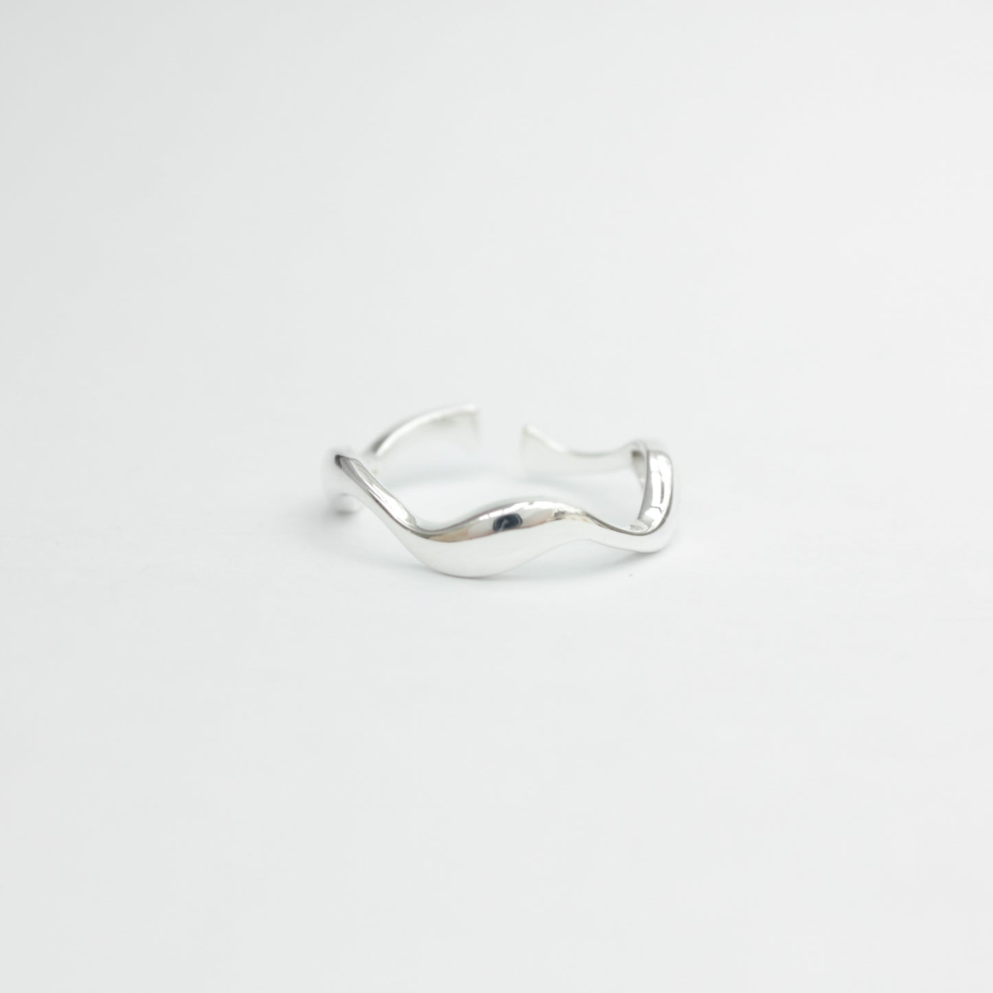 Slim Wavy Ring