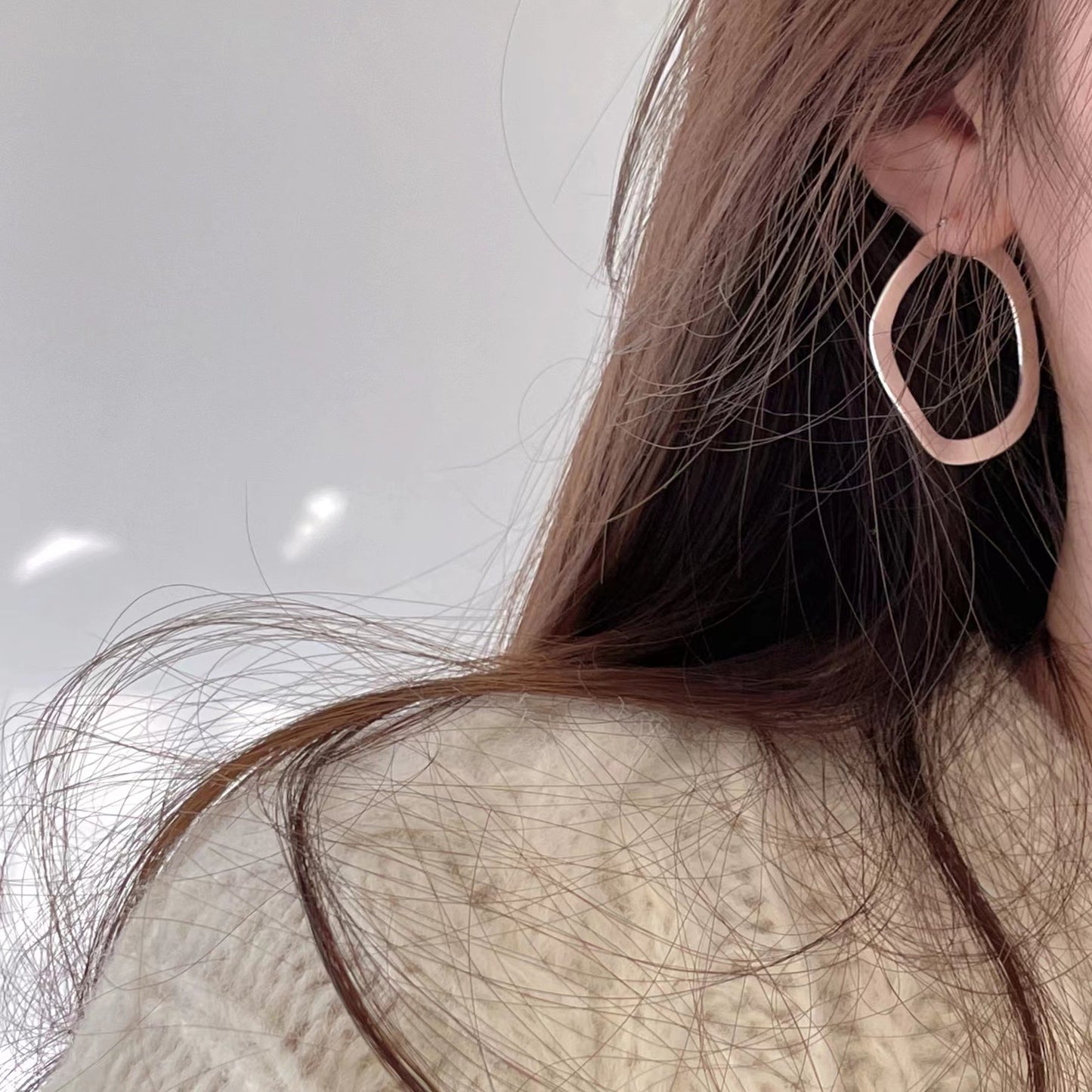 Wavy Hoops