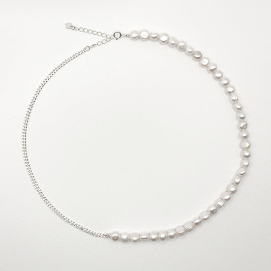 Dreamy Pearl Necklace