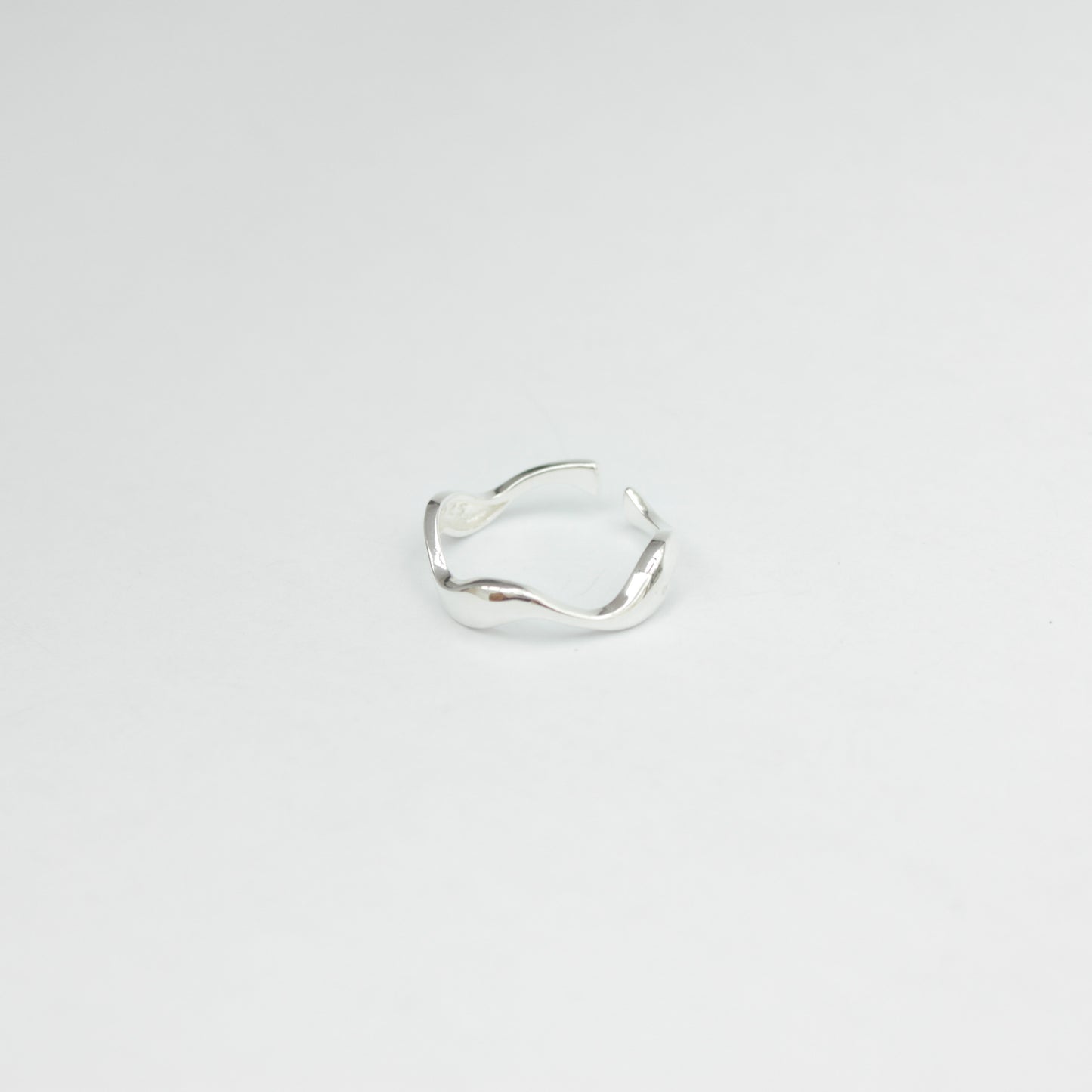 Slim Wavy Ring